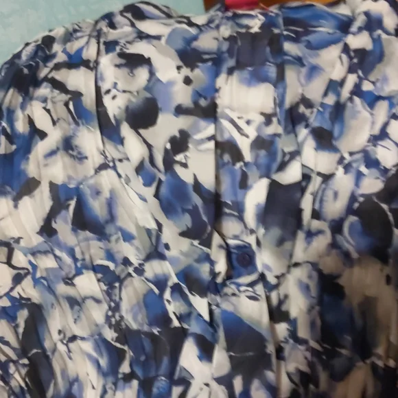 skirt sz 10 navy blue, ilyza NY brand, straight & blue & white sz PM blouse; - Picture 3 of 5